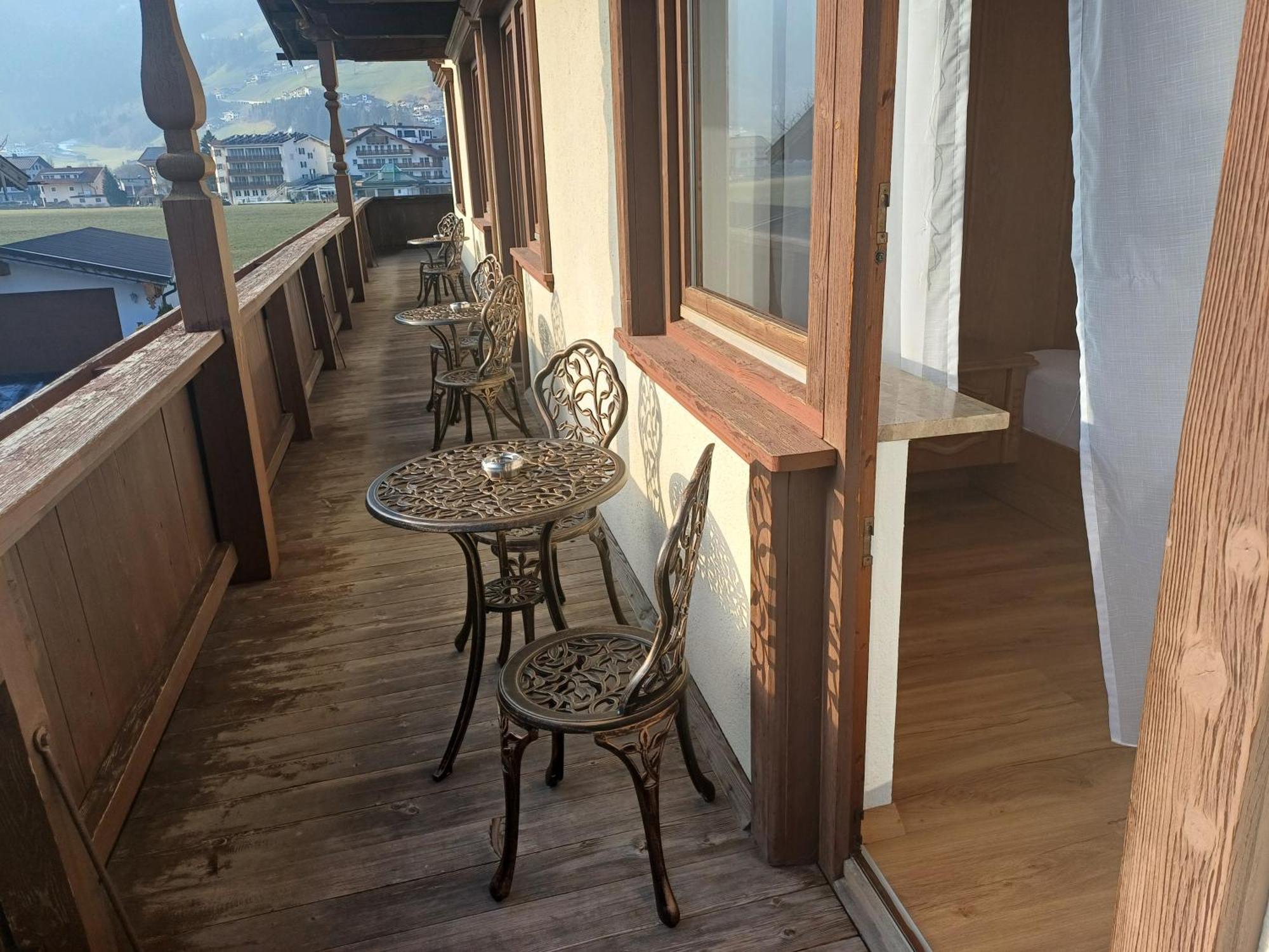 Gaestehaus Berta Zell am Ziller Szoba fotó
